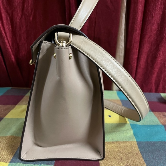 Micheal kors bag - Picture 4 of 9